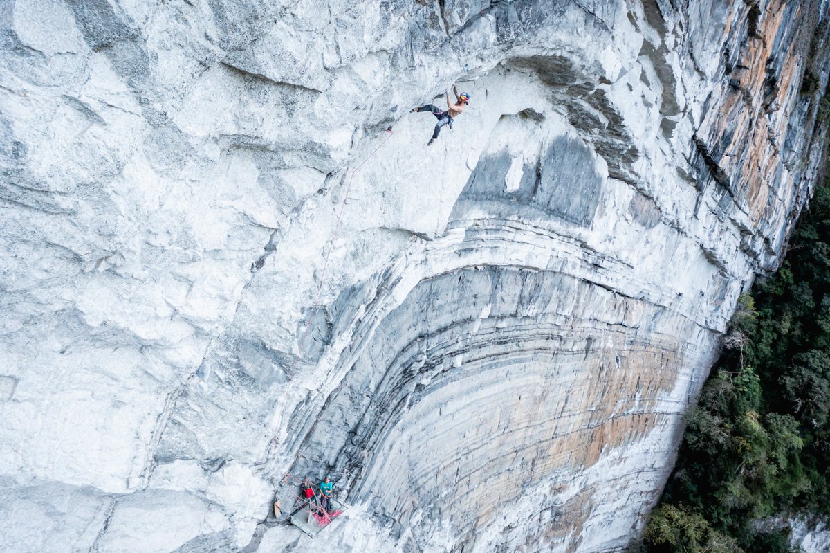 Atleta profissional de escalada Felipe Camargo